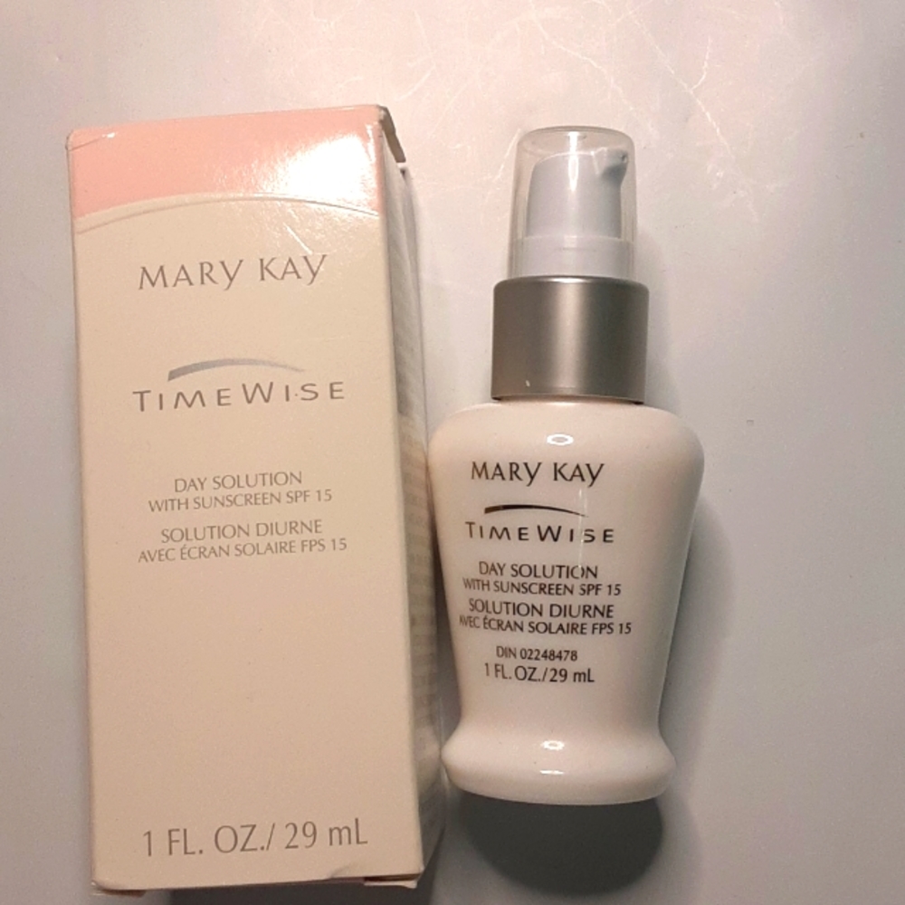Mary Kay TimeWise day solution